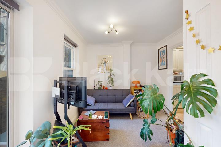 perfectly located within the financial district in City Of London area Cornhill, City Of London